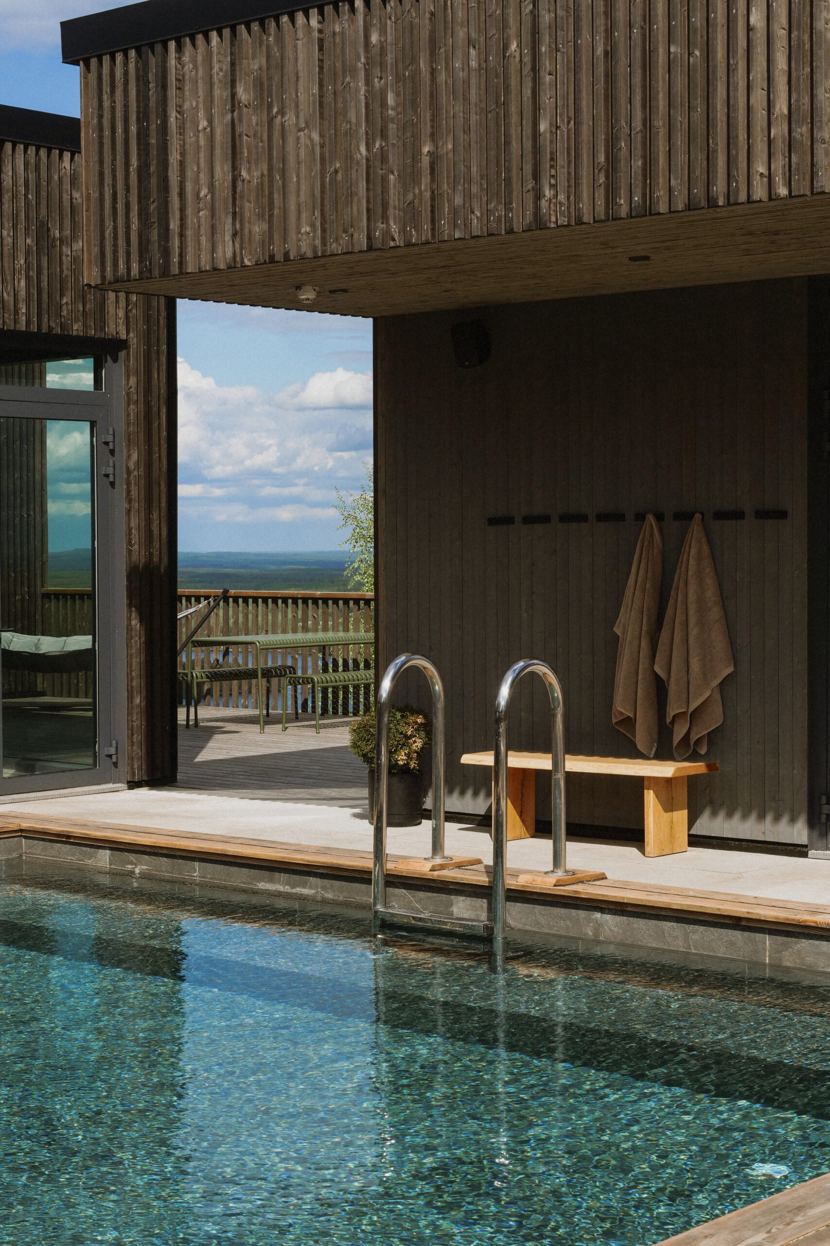 01 Metsäkylpylä Lähde